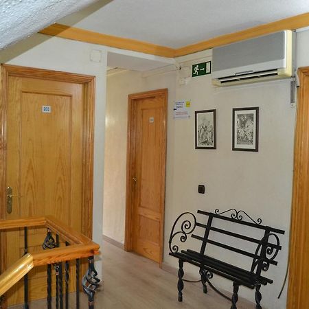 Hostal Don Juan I Alcalá de Henares Екстериор снимка