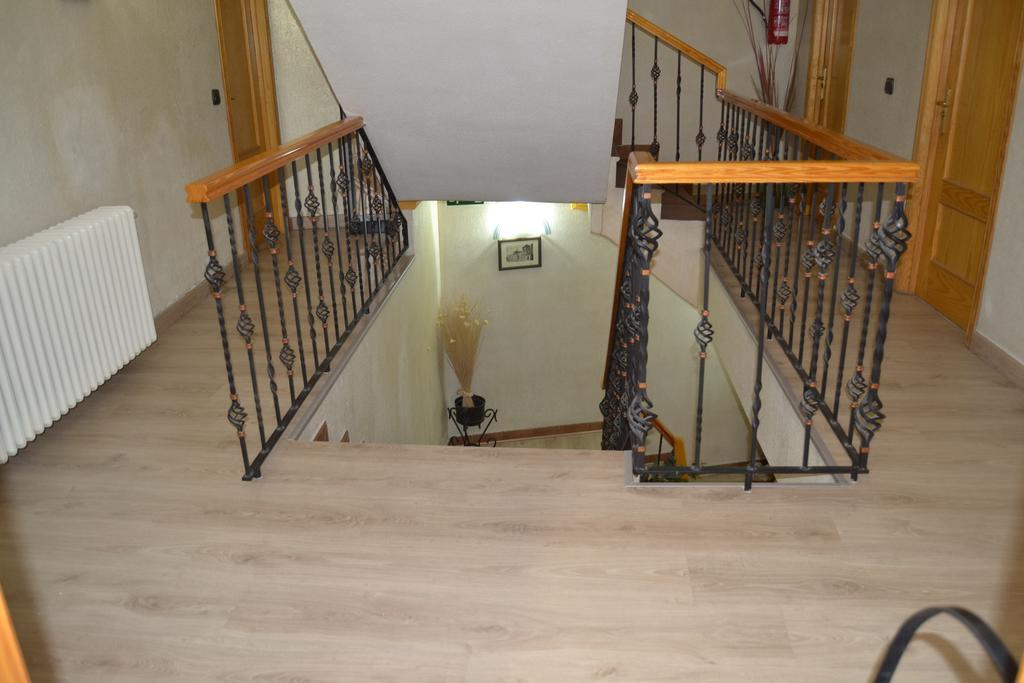 Hostal Don Juan I Alcalá de Henares Екстериор снимка